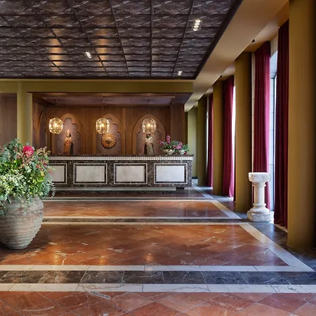 Hotel Palacio De Santa Paula, Autograph Collection 5*
