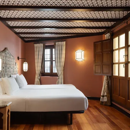 Hotel Palacio De Santa Paula, Autograph Collection 5*